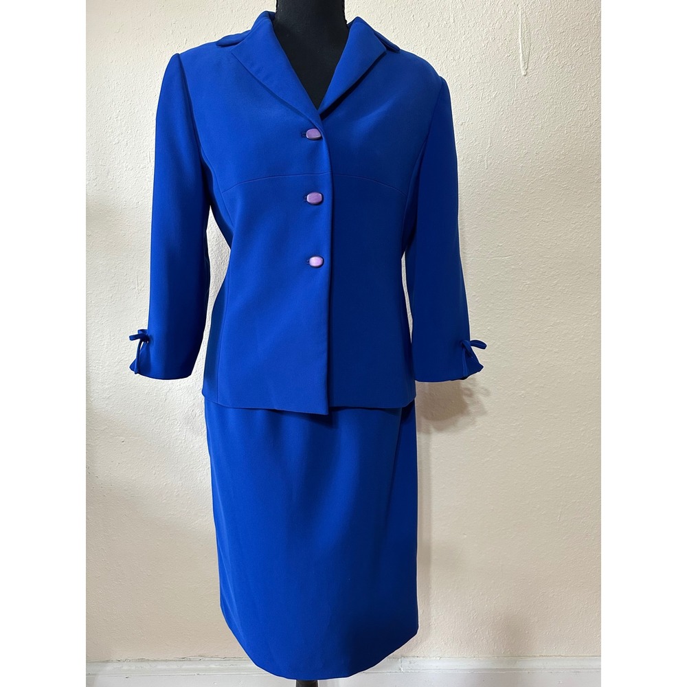 Le Suit Petite Royal Blue Skirt Suit Set 3 Button Blazer Bow Cuffs Size 4P